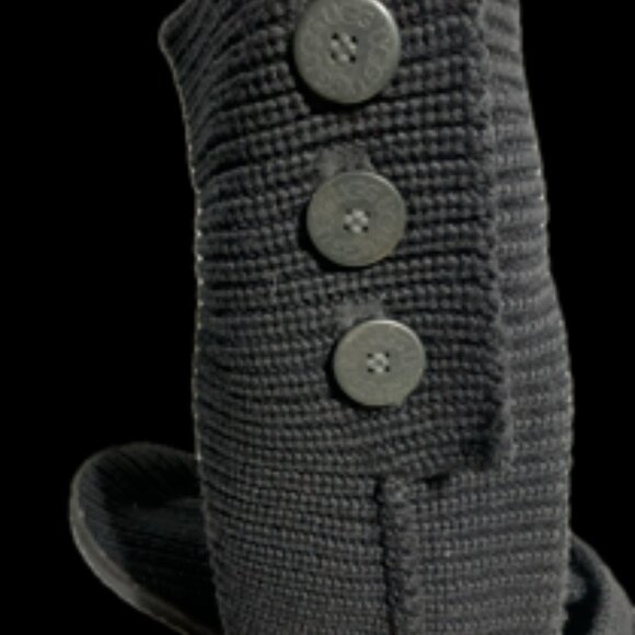 Ugg Cardigan Boot - Picture 7 of 7
